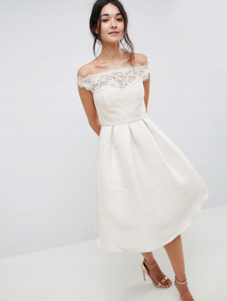 KORONKOWA MIDI SUKIENKA Z ROZKLOSZOWANYM DOŁEM KREMOWA 1D1932