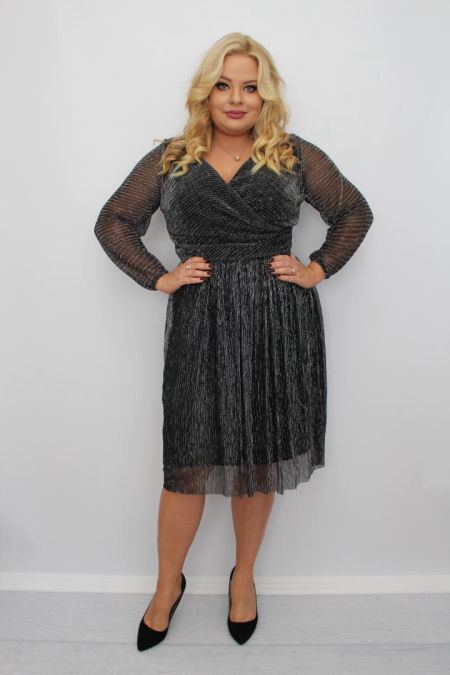 ROZKLOSZOWANA SUKIENKA CZARNA ZE SREBRNĄ NITKĄ 1D2678